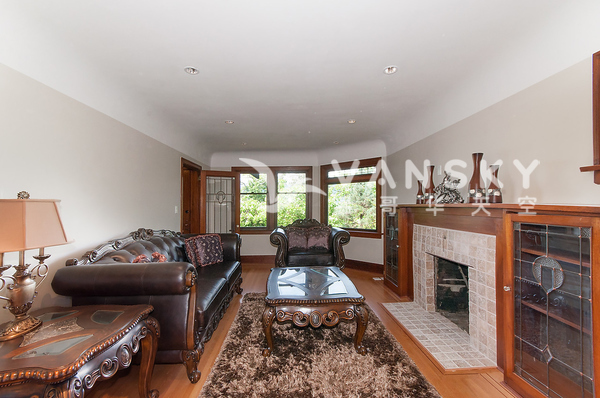 240420163510_living room.jpg